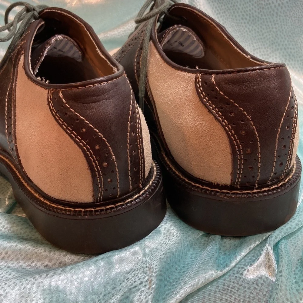 Bass Gosselin golf shoes. Wing tip style‎ suede and leather. 9.5m. Box 10